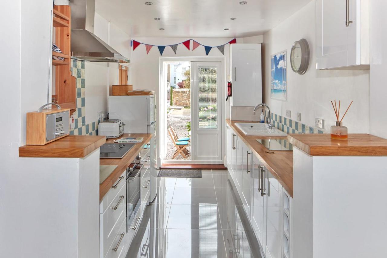 Spacious Coastal Cottage Close To Beach - Bailey Cottage 딜 외부 사진