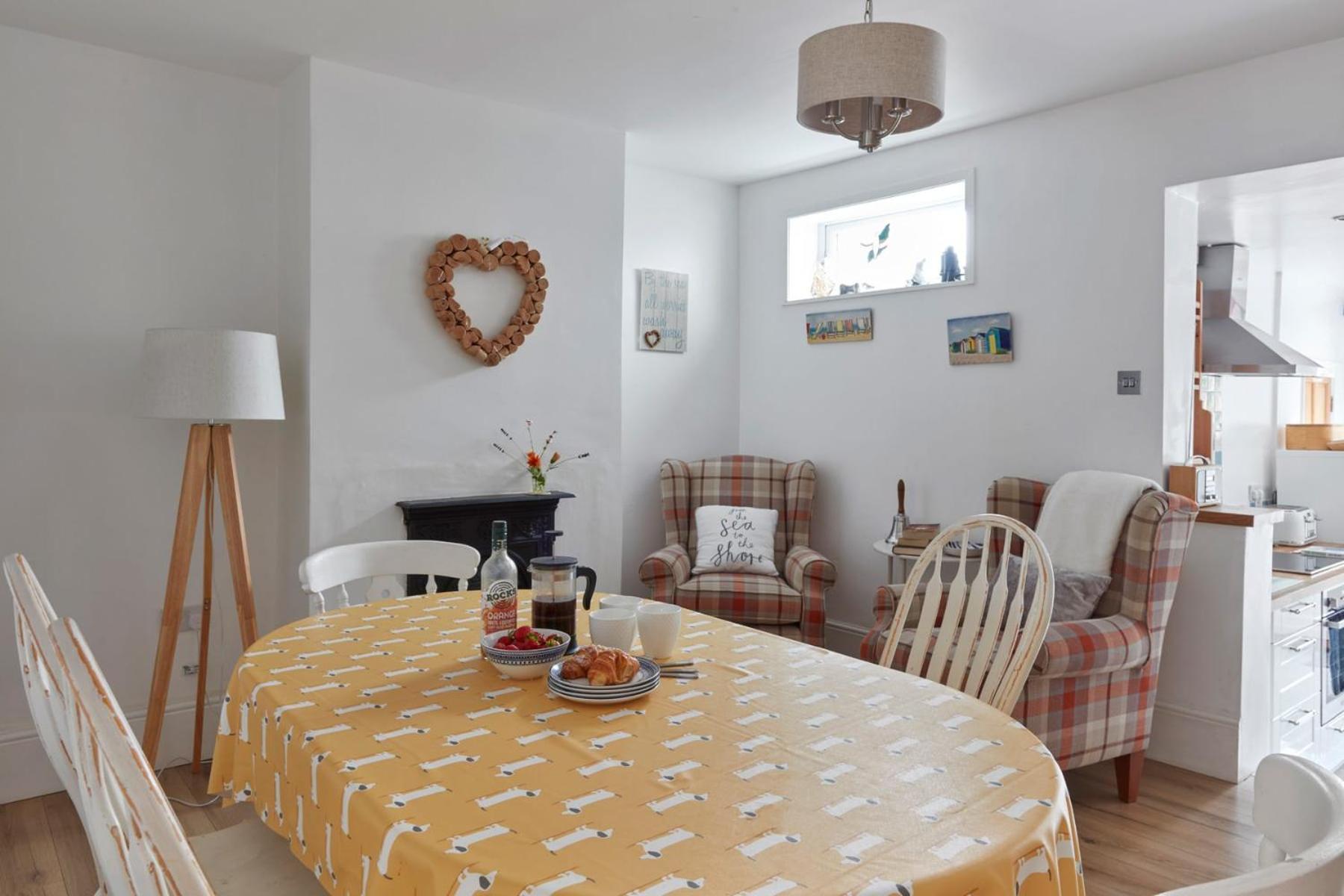 Spacious Coastal Cottage Close To Beach - Bailey Cottage 딜 외부 사진