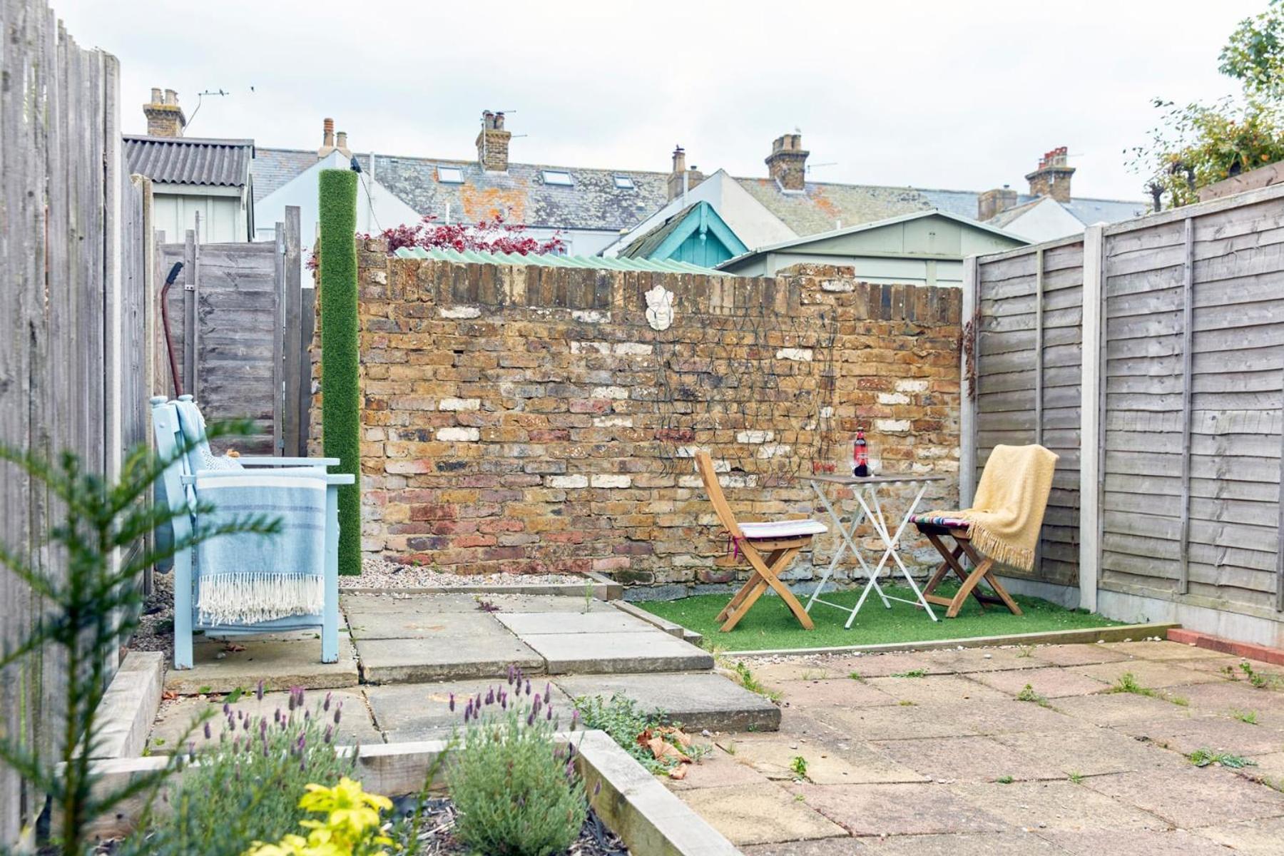 Spacious Coastal Cottage Close To Beach - Bailey Cottage 딜 외부 사진